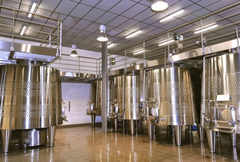 Comércio atacado e a retalho de equipamentos industriais e importações
